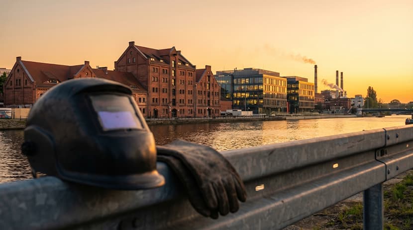 ТОП-3 города Польши для работы на производстве металлоконструкций (Почему стоит выбрать Быдгощ?)